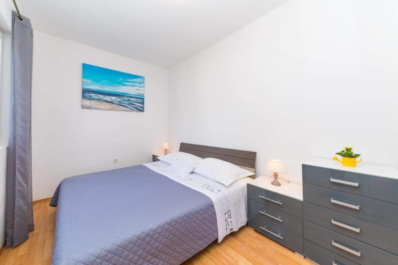 Apartments Villa Nea Leona Trogir Zewnętrze zdjęcie