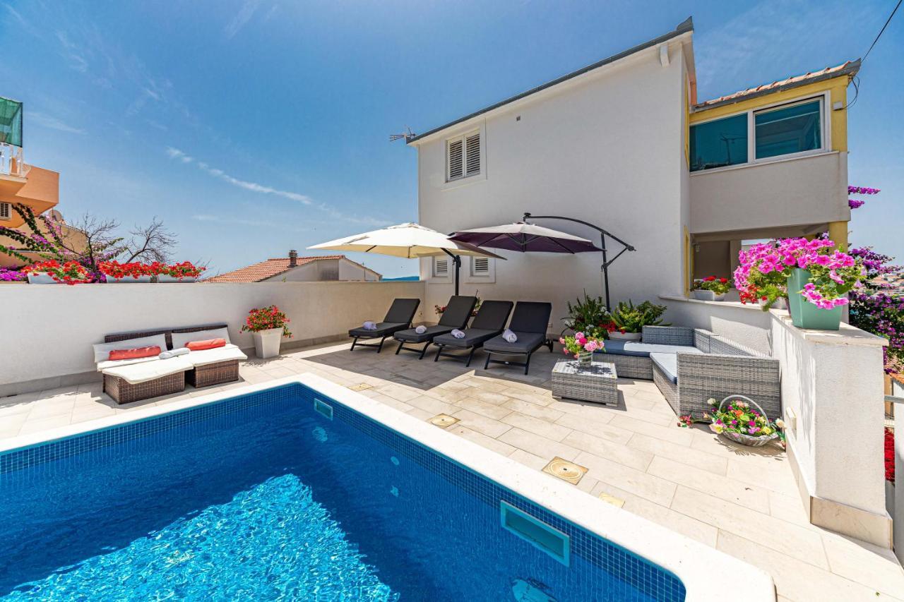 Apartments Villa Nea Leona Trogir Zewnętrze zdjęcie