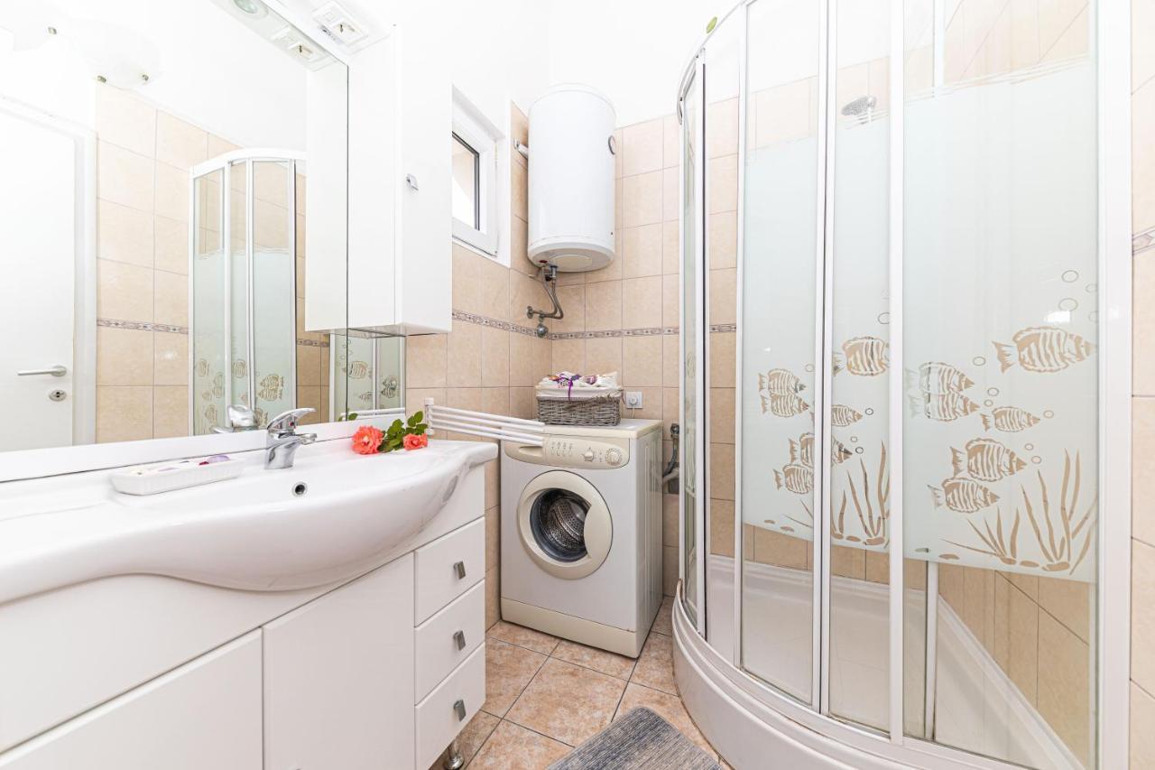Apartments Villa Nea Leona Trogir Zewnętrze zdjęcie