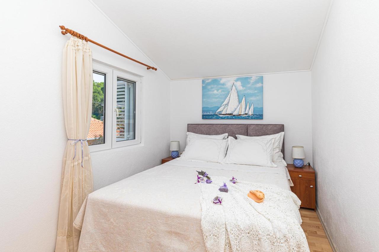 Apartments Villa Nea Leona Trogir Zewnętrze zdjęcie