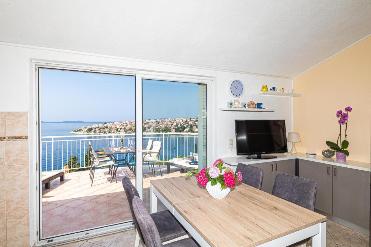 Apartments Villa Nea Leona Trogir Zewnętrze zdjęcie