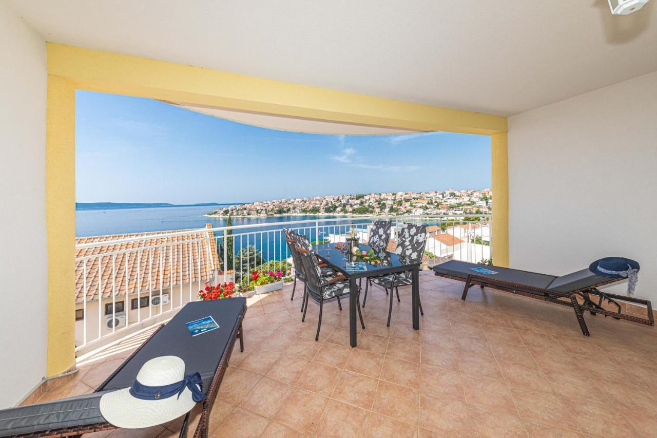 Apartments Villa Nea Leona Trogir Zewnętrze zdjęcie